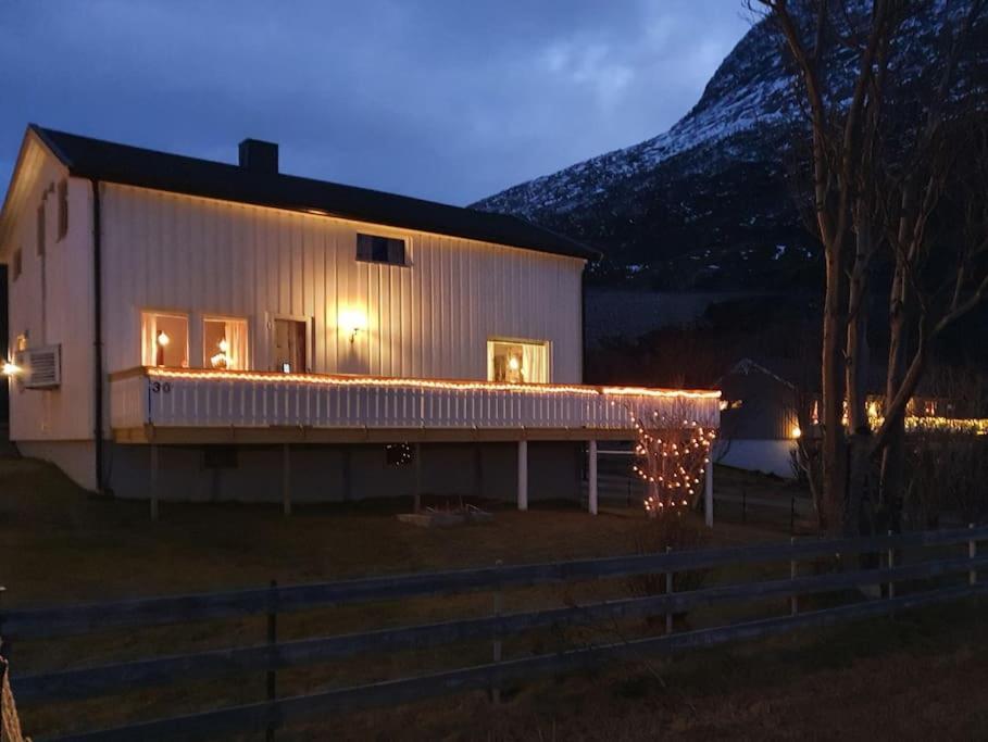 Grotfjord Villa Tromso Exterior photo